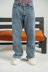 Straight-Fit Jeans